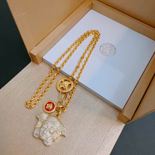 Versace necklace 11lyh52